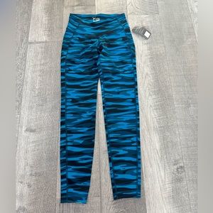 Old Navy Active Camo Leggings